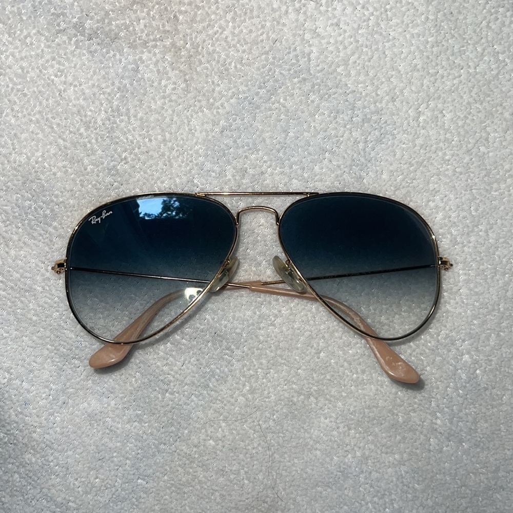 Ray Ban Aviator Gradient Blue RB3025 Gold Frame